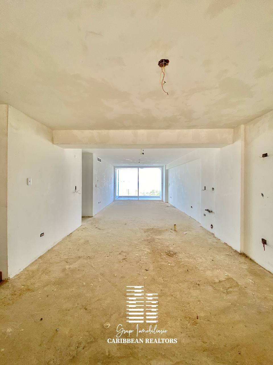 EN VENTA APARTAMENTO CON VISTA AL MAR EN EL CONJ RESD MORRO DE LA MAR II. 