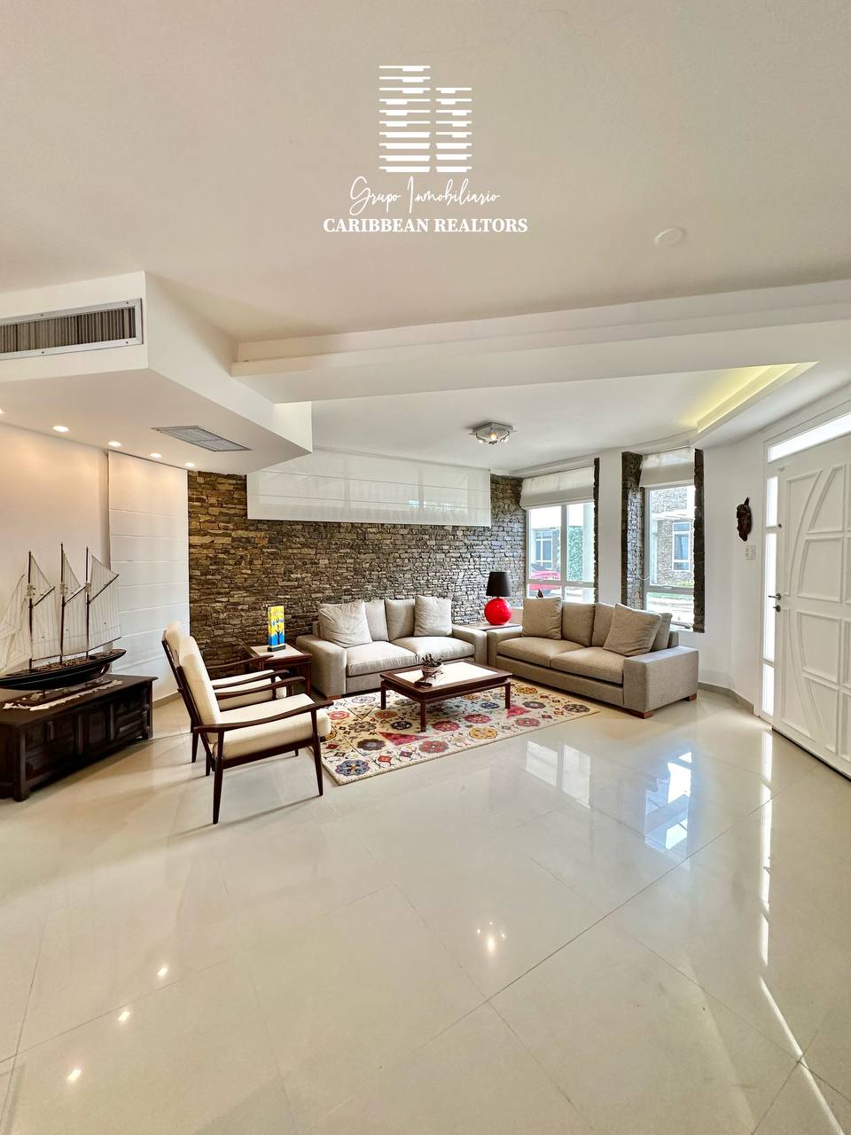 En Venta Hermosa Casa, Ubicado En El Exclusivo Conjunto Residencial Majestic Village