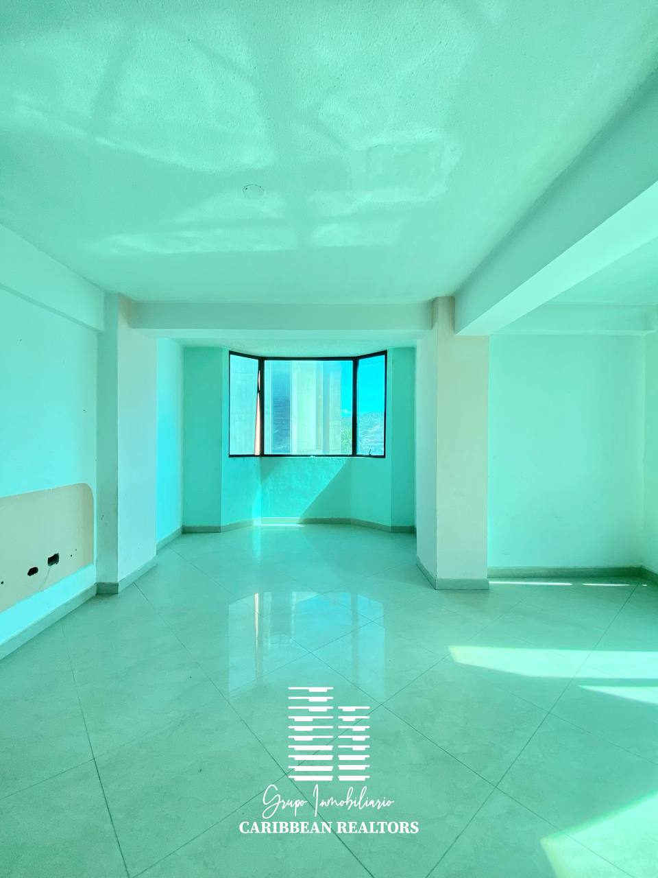 En Venta Hotel Blue Lion Para Remodelar, Ubicado En La Avenida 4 De Mayo