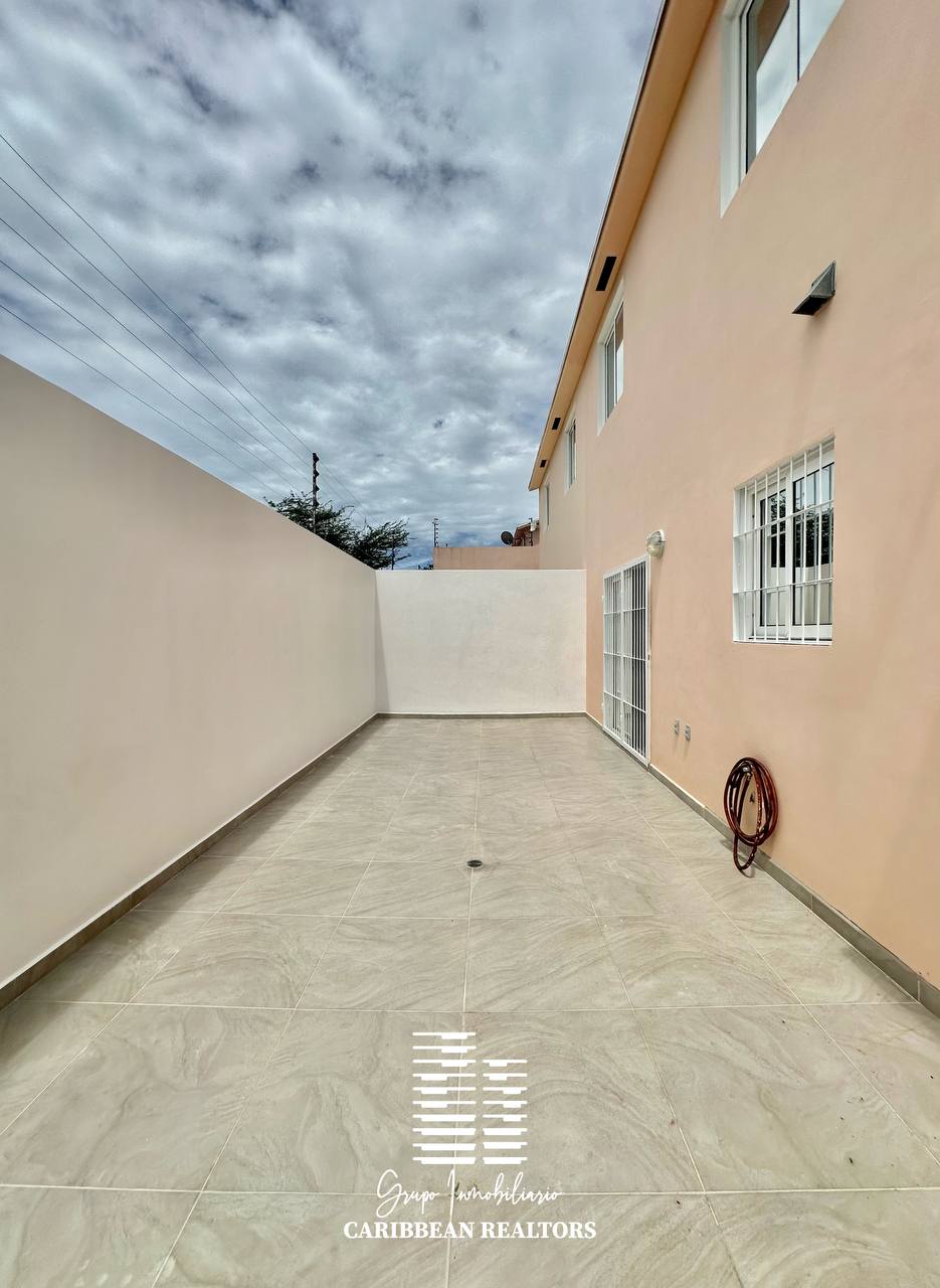 El Alquiler Acogedor Town House, Ubicado En El Conjunto Residencial Porlamar Villas