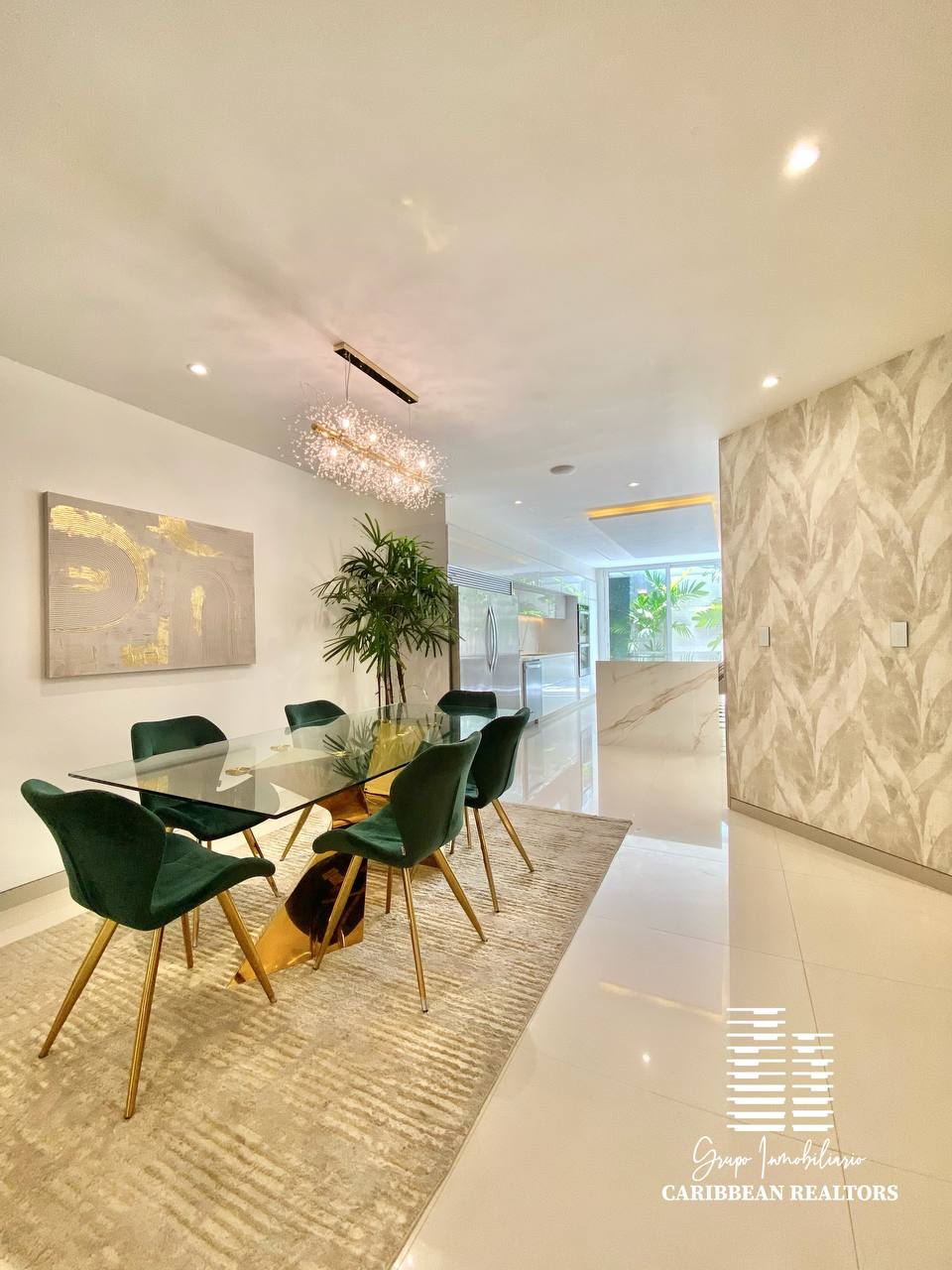 EN VENTA ELEGANTE CASA EN EL CONJ RESD MAJESTIC VILLAGE. LOS ROBLES