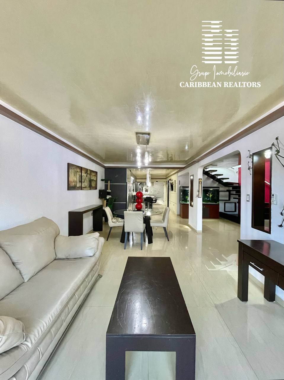 EN VENTA TOWN HOUSE EN EL CONJUNTO RESIDENCIAL AGUAMARINA COUNTRY CLUB. PARAISO II. PAMPATAR.