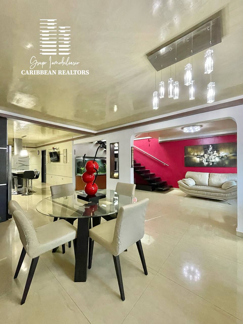 EN VENTA TOWN HOUSE EN EL CONJUNTO RESIDENCIAL AGUAMARINA COUNTRY CLUB. PARAISO II. PAMPATAR.