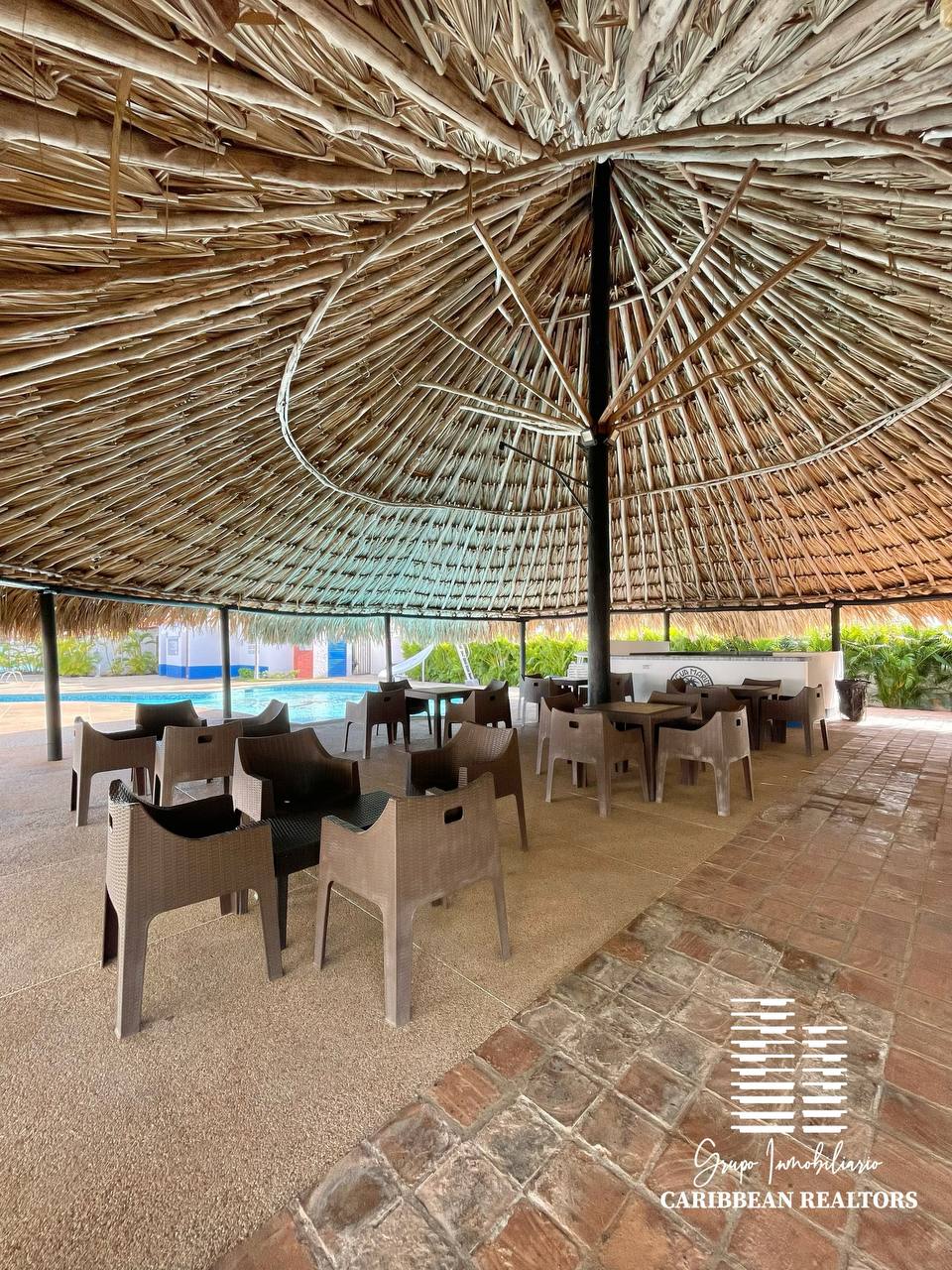 EN VENTA TOWN HOUSE EN EL CONJUNTO RESIDENCIAL AGUAMARINA COUNTRY CLUB. PARAISO II. PAMPATAR.