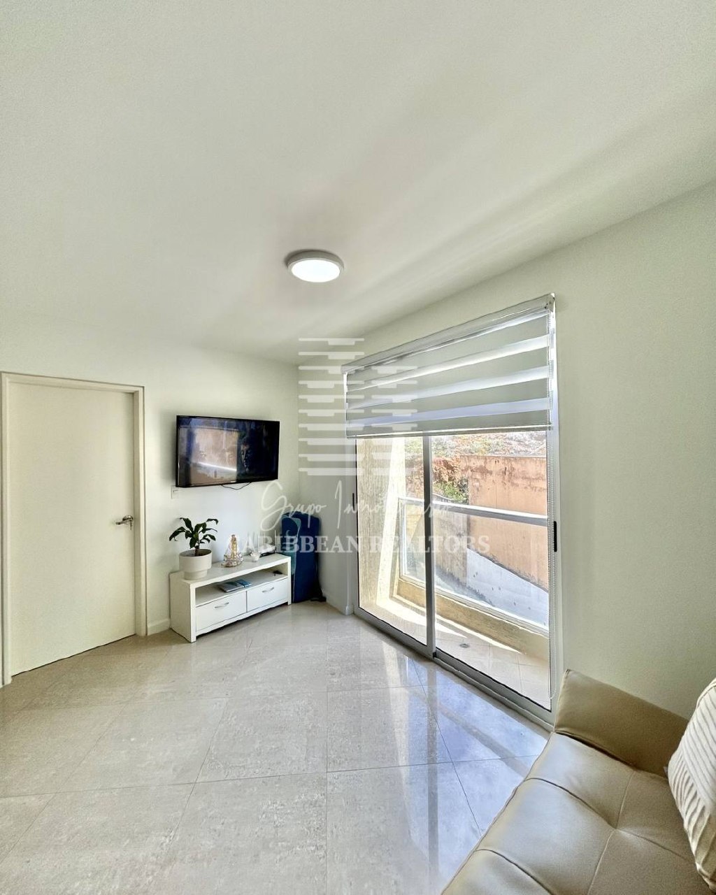 EN VENTA APARTAMENTO EN EL CONJUNTO RESIDENCIAL BLUE BAY SUITES. PLAYA MORENO. PAMPATAR.