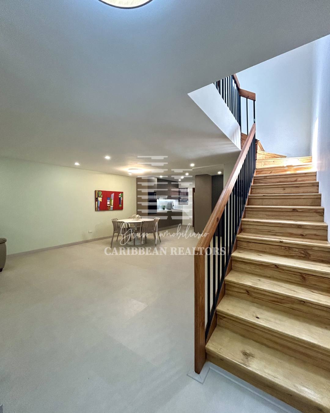 EN VENTA MODERNO TOWN HOUSE, REMODELADO  Y A ESTRENAR EN EL COJUNTO RESIDENCIAL EL EDEN EN LA URB. PARAISO 2 . PAMPATAR.