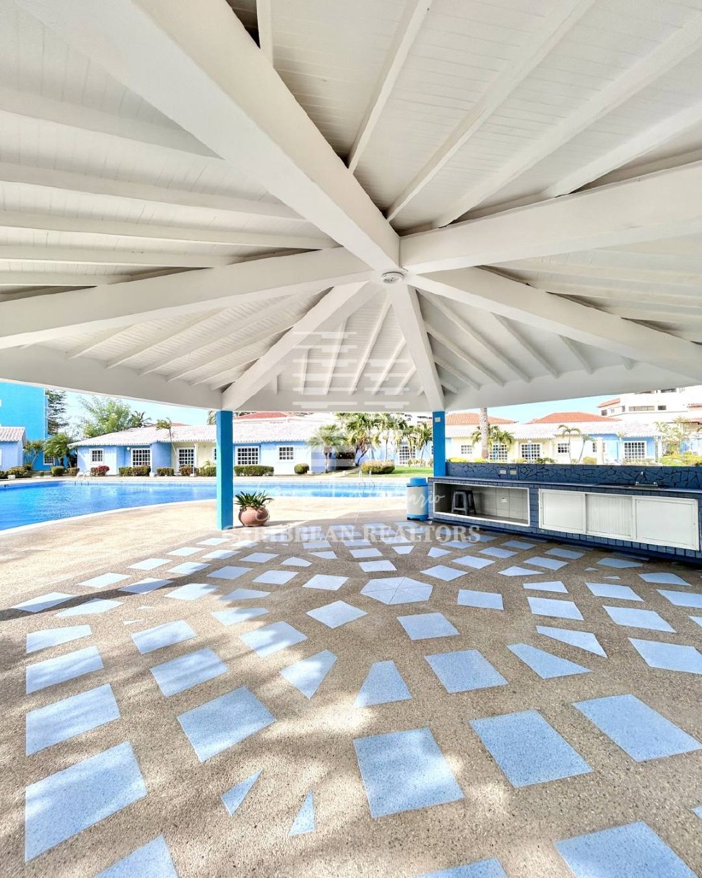 EN VENTA COMODO APARTAMENTO EN EL CONJUNTO RESIDENCIAL LA MARINA A SOLO PASOS DE PLAYA LA CARACOLA. 