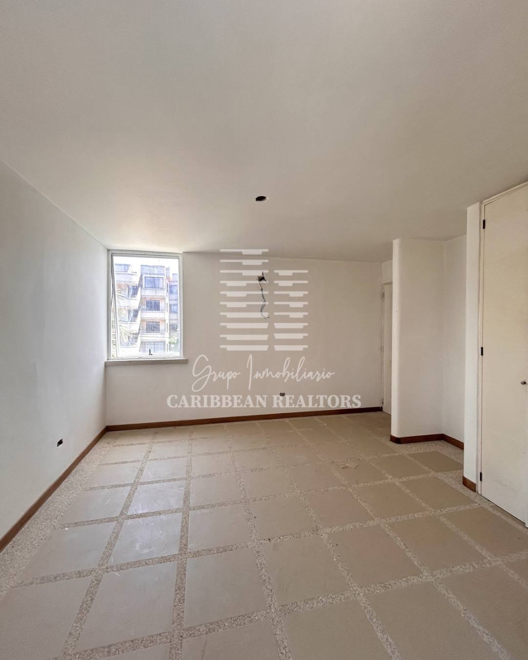 EN VENTA APARATAMENTO EN OBRA BLANCA CERCA DE PLAYA EL AGUA, EN EL CONJUNTO RESIDENCIAL LAS OLAS.