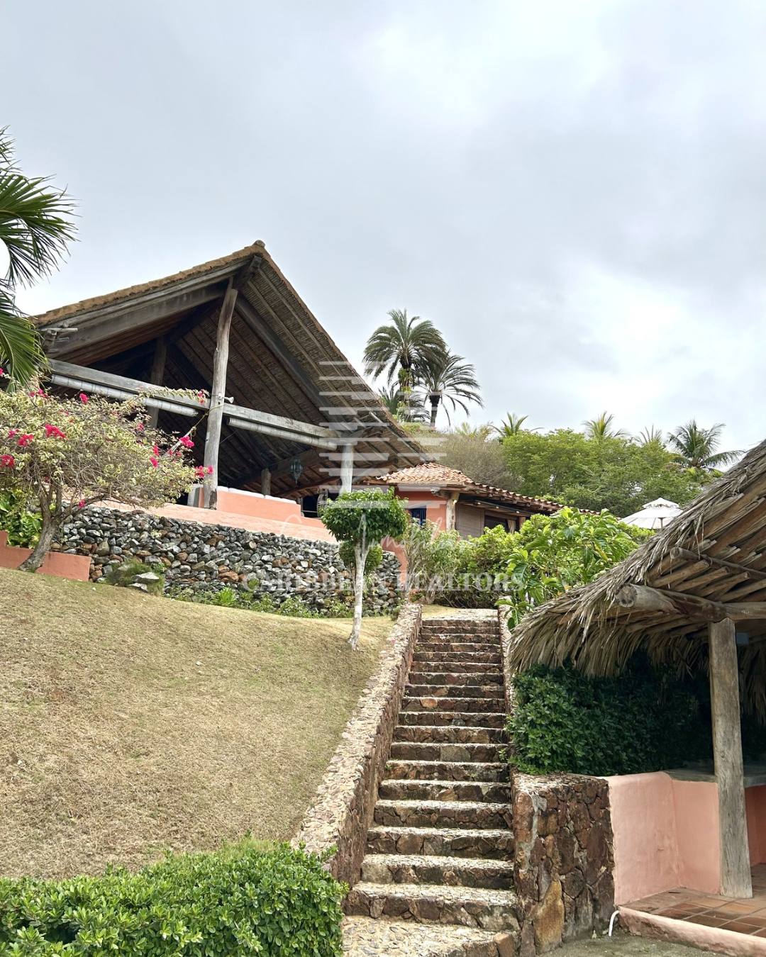 EN VENTA HERMOSO RANCHO DE CHANA EN LA EXCLUSIVA ZONA DE GUARAME. 