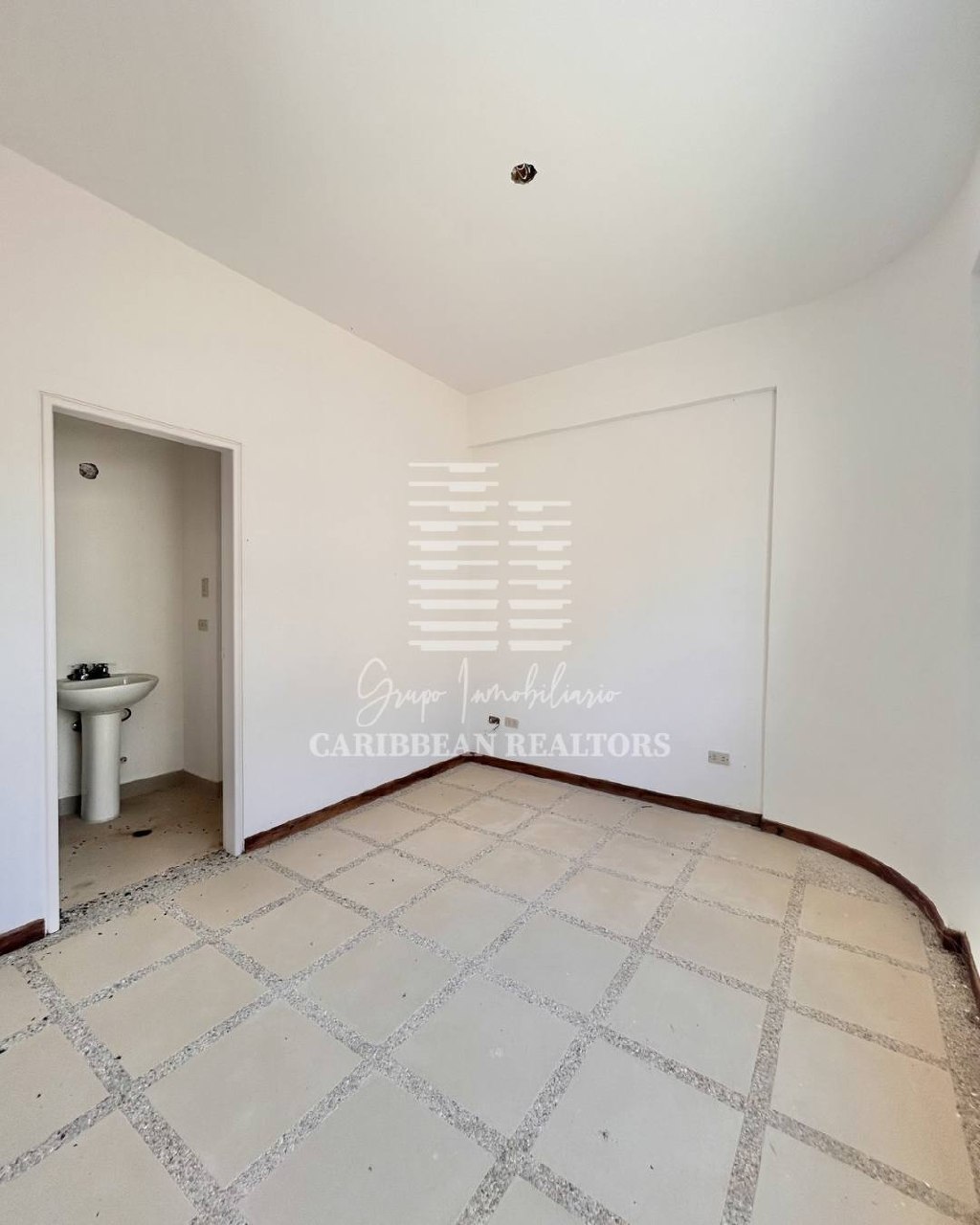 EN VENTA APARTAMENTO EN OBRA BLANCA EN EL CONJUNTO RESIDENCIAL LAS OLAS, EN LAS CERCANIAS DE PLAYA EL AGUA.