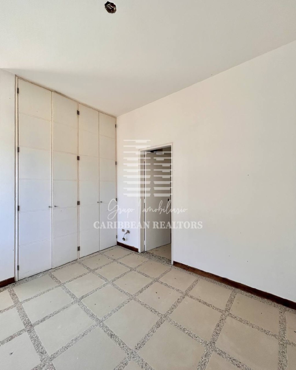 EN VENTA APARTAMENTO EN OBRA BLANCA EN EL CONJUNTO RESIDENCIAL LAS OLAS, EN LAS CERCANIAS DE PLAYA EL AGUA.