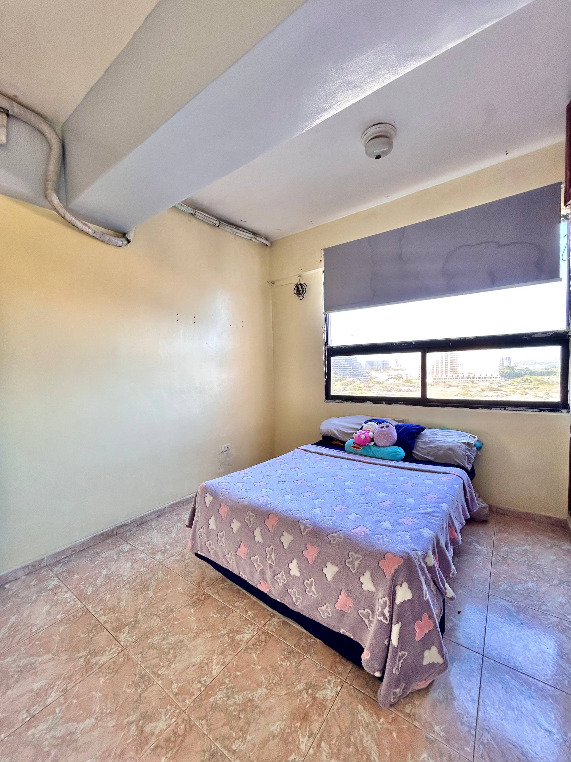 EN VENTA APARTAMENTO PARA REMODELAR CON VISTA AL MAR EN EL CONJUNTO RESIDENCIAL BAHÍA DEL MORRO II. 